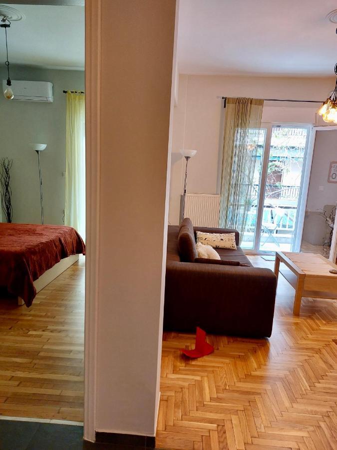 Christina-Anna Athens City Center Walking Distance To Everywhere And Acropolis, In One Of The Most Favorable Locations By National Gardens And Zoo, Hellenic Parliament In Syntagma And Stylish Exquisite Kolonaki Cozy Renovated Apartment Bagian luar foto