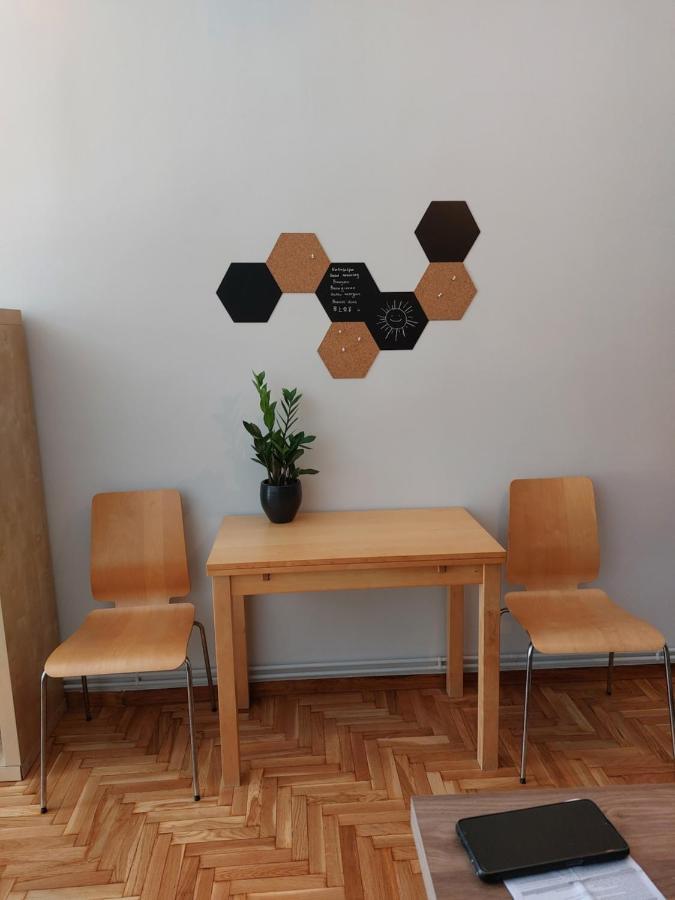 Christina-Anna Athens City Center Walking Distance To Everywhere And Acropolis, In One Of The Most Favorable Locations By National Gardens And Zoo, Hellenic Parliament In Syntagma And Stylish Exquisite Kolonaki Cozy Renovated Apartment Bagian luar foto