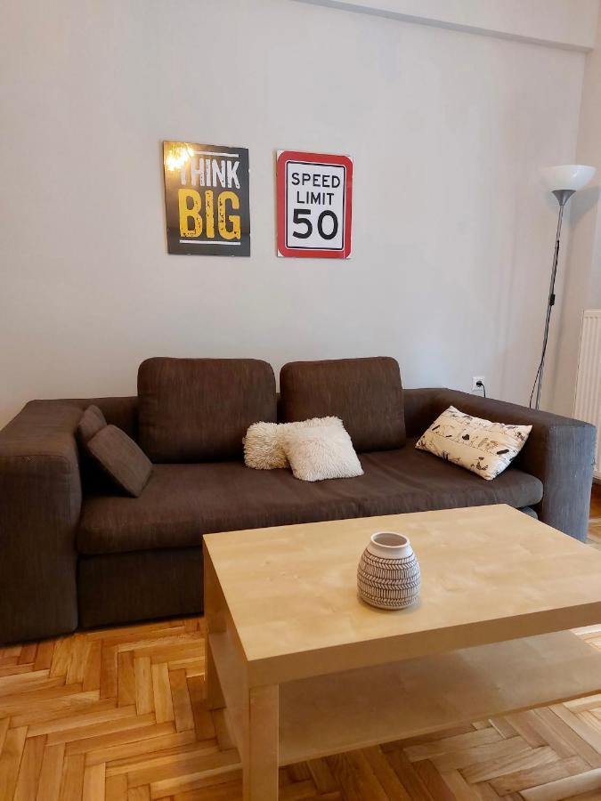 Christina-Anna Athens City Center Walking Distance To Everywhere And Acropolis, In One Of The Most Favorable Locations By National Gardens And Zoo, Hellenic Parliament In Syntagma And Stylish Exquisite Kolonaki Cozy Renovated Apartment Bagian luar foto