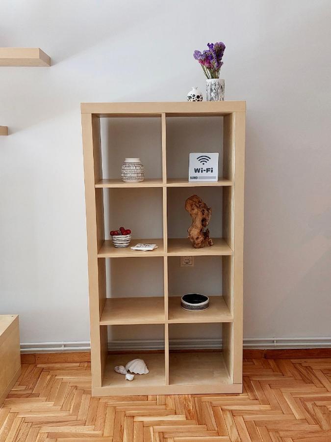 Christina-Anna Athens City Center Walking Distance To Everywhere And Acropolis, In One Of The Most Favorable Locations By National Gardens And Zoo, Hellenic Parliament In Syntagma And Stylish Exquisite Kolonaki Cozy Renovated Apartment Bagian luar foto