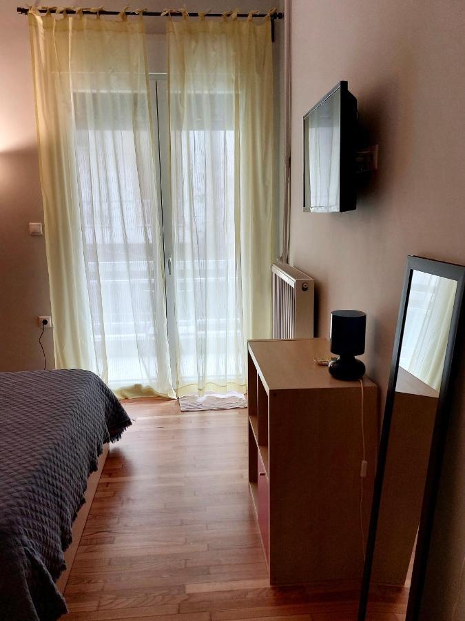 Christina-Anna Athens City Center Walking Distance To Everywhere And Acropolis, In One Of The Most Favorable Locations By National Gardens And Zoo, Hellenic Parliament In Syntagma And Stylish Exquisite Kolonaki Cozy Renovated Apartment Bagian luar foto