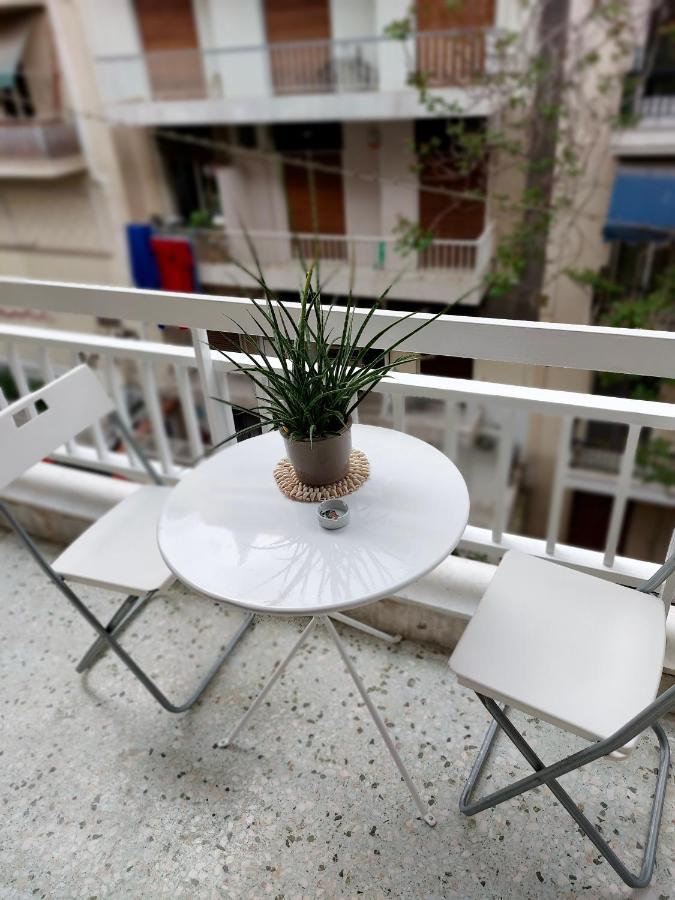 Christina-Anna Athens City Center Walking Distance To Everywhere And Acropolis, In One Of The Most Favorable Locations By National Gardens And Zoo, Hellenic Parliament In Syntagma And Stylish Exquisite Kolonaki Cozy Renovated Apartment Bagian luar foto